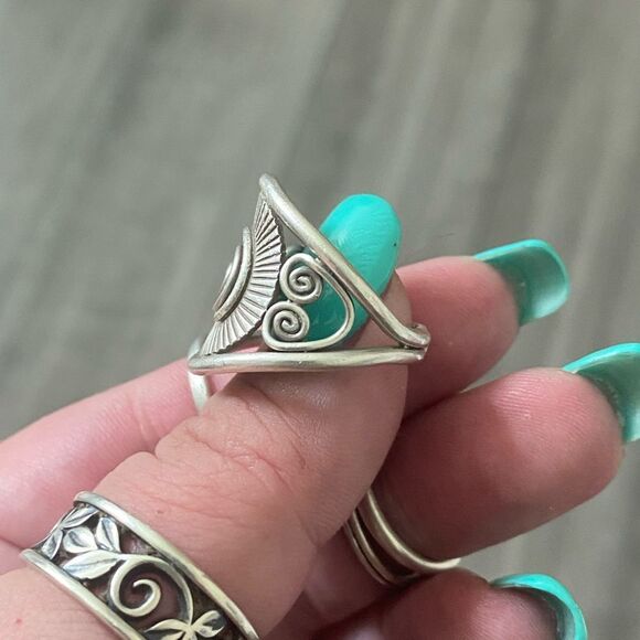 Vintage Sterling Silver Karma Ring - Picture 3 of 5